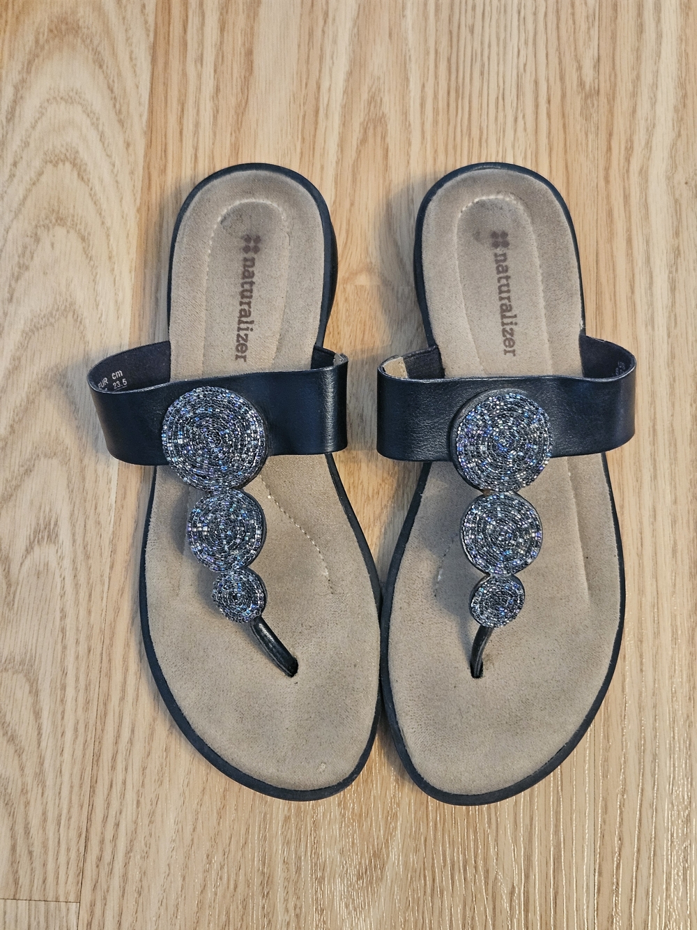 Naturalizer Black Beaded Jillian Thong Wedge Comfort Slide Sandals Size 6.5